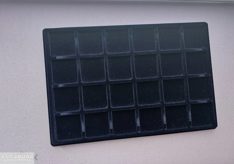 Планшет с крышкой для монет на 24 ячейки размер ячейки 46х46мм, синий - additional Photos