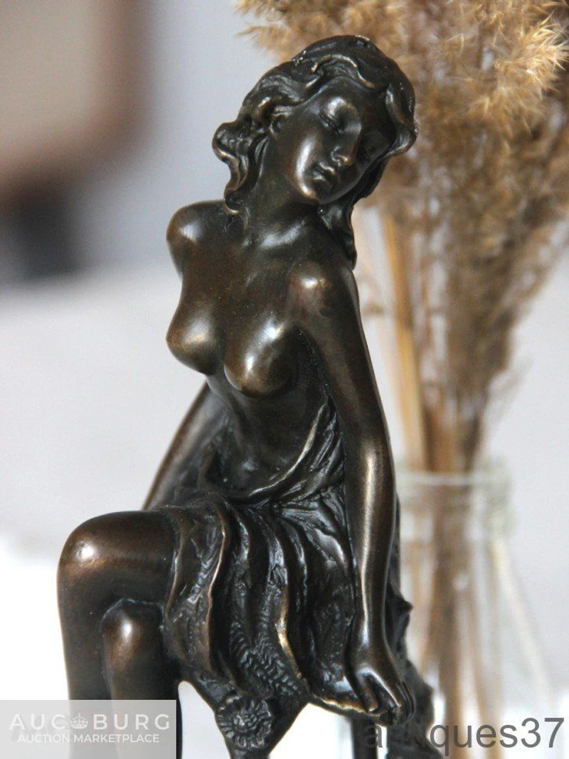 Статуэтка Девушка на стуле, бронза, Pierre Collinet, Европа, начало XX века - additional Photos