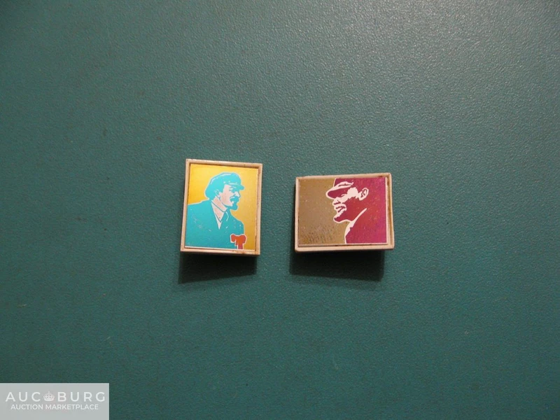 Ленин - два разных зеркальных значка. - additional Photos