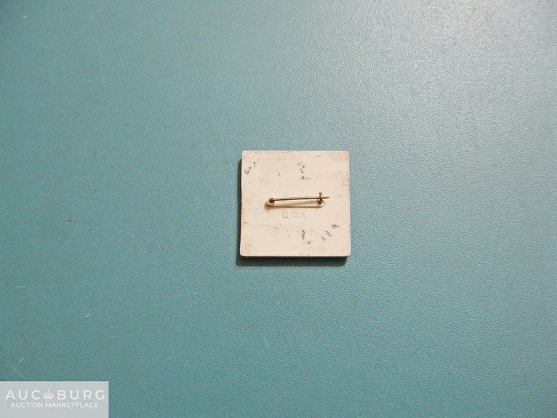 Буратино и Мальвина - переливающийся значок. - additional Photos