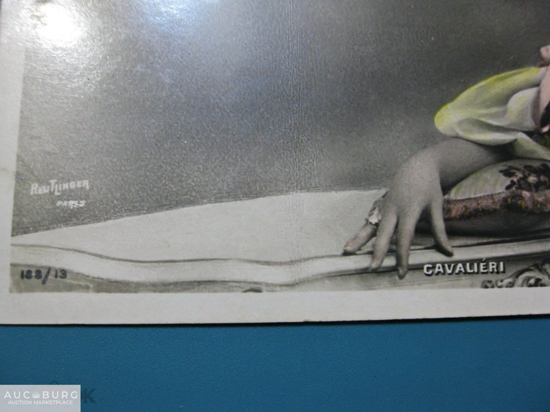 Франция. Почтовая карточка начала XX века - портрет женщины (Cavalieri). - additional Photos