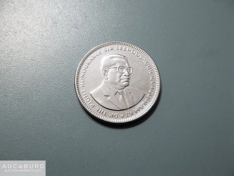 Маврикий. 1/2 рупии 1999 г. (Олень) - additional Photos